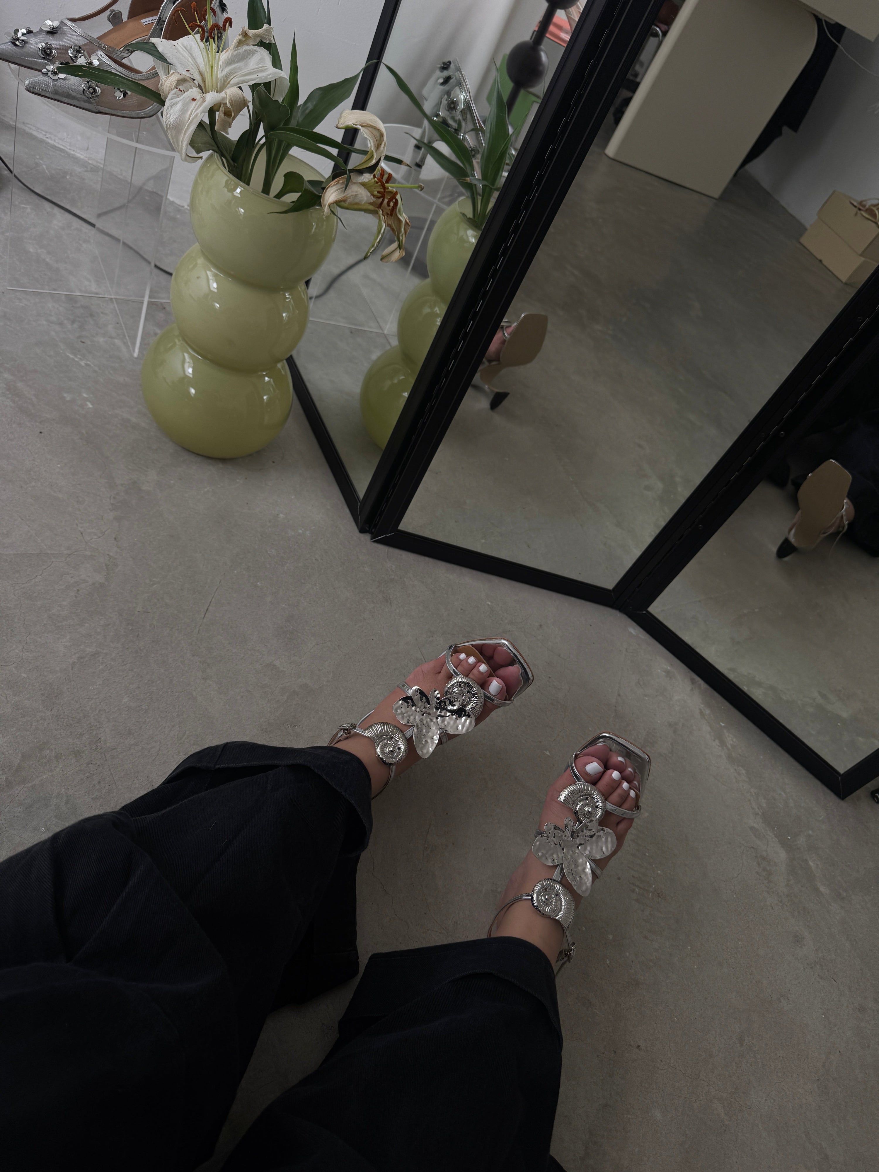 Cherie Amour - Silver Chrome