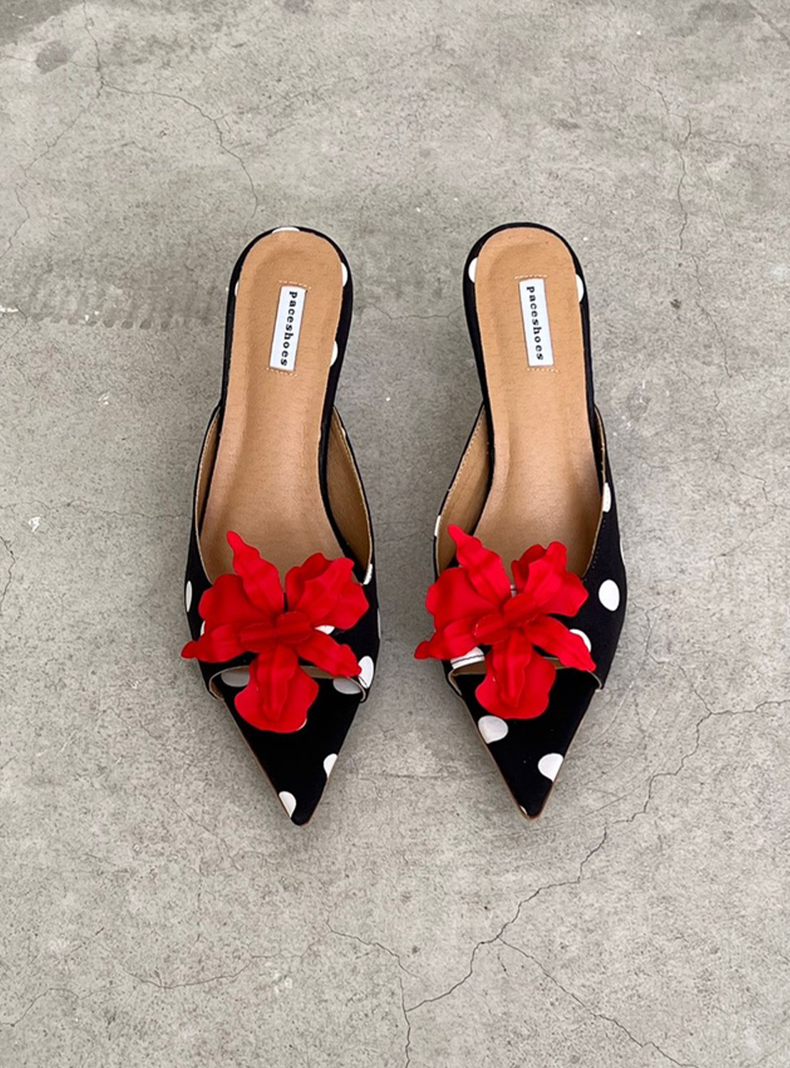 Frida - Red on Polka Black